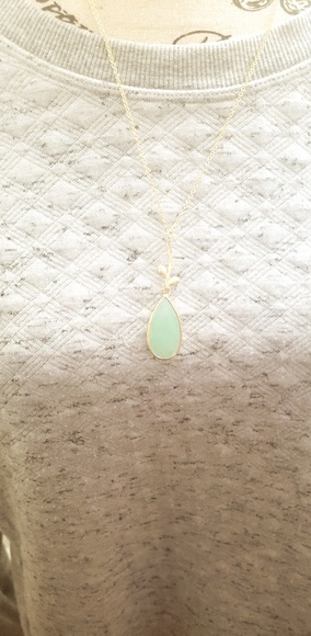 Mint teardrop necklace - Picture 5 of 5